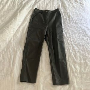Aritzia Wilfred Melina vegan leather pant- olive- size 6- excellent condition